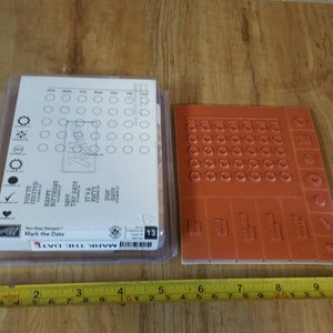 Stampin Up, segna la data, mai usato, set di timbri in gomma di legno per la prenotazione di rottami, creazione di biglietti, inviti, decorazioni