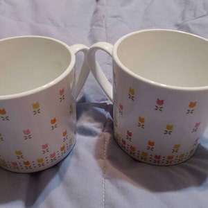 Set of 2 Spring Tulips Coffee Cups or Mugs Centura by Corning  Vintage Kitchen Bright White Cups