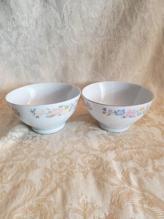 Action Industries, 2er Set, Porzellan Reisschalen, Pfirsich, Gelb und Blau Blumen Design, Vintage Servierteller, Made in China