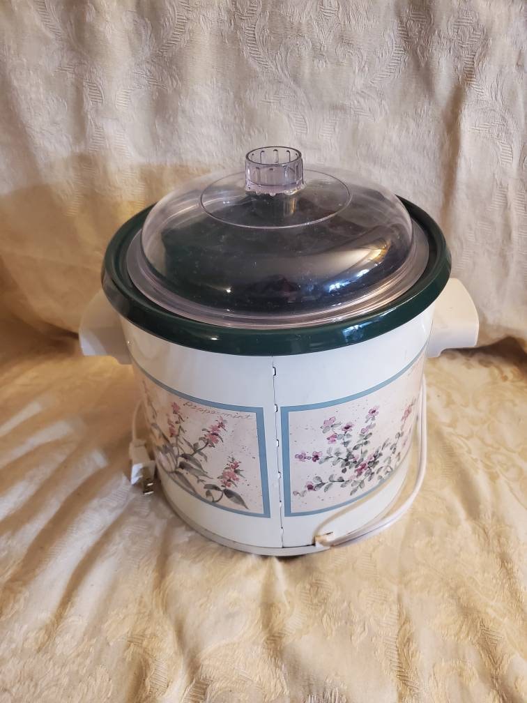 Vintage RIVAL Crockpot 3150 Slow Cooker with Vegetable Pattern and Lid