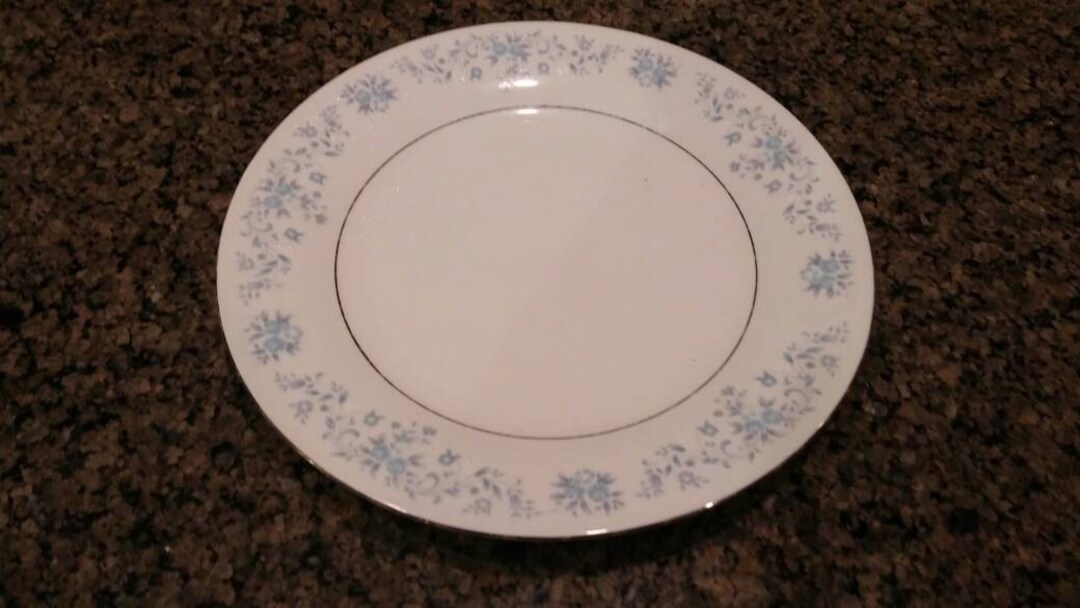 China Pearl Fine China Helen Patterm 7.5 Inch Salad/dessert Plate Light