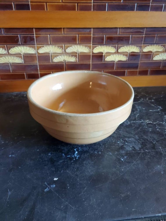 USA Keramik, geriffelte 20 cm Rührschüssel, beige oder beige, schwere Keramikschale, Küchendekor, Bauernhausstil