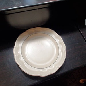 Pfaltzgraff Erinnerung, 19 cm Salatteller oder Sauciere, Pfirsich Teller mit blauem Rand, keine Abziehbilder