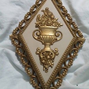 Homco in plastica color oro stile Regency Hollywood a forma di diamante con urna greca e rose