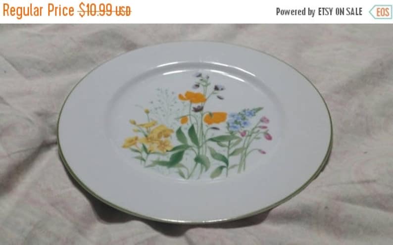 On Sale Crescent China 10 inch Porcelain Dinner Plate Tara Design with Yellow Blue Orange and Pink Flowers