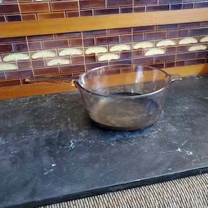 Vintage Kitchen, Corning Ware, Visions Brown/Amber,  Glass Dutch Oven, Cooking Pot, 2.5 Liter