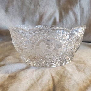 The Byrdes Collection by Hofbauer Crystal Glass Co, 20 cm schwere bleihaltige Kristallschale mit geätztem Blumendesign, Mittelstück-Schale