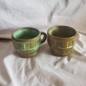 Frankoma Pottery Wagon Wheel Prairie Green Set di 2 piccole tazze da tè o caffè, Prairie Green, bordo schizzato