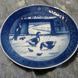 In the Old Farmyard, 1973 Collectible Plate, 7.10 inch Geese in Winter, Made in Denmark, Danish Porcelain, Christmas Plate