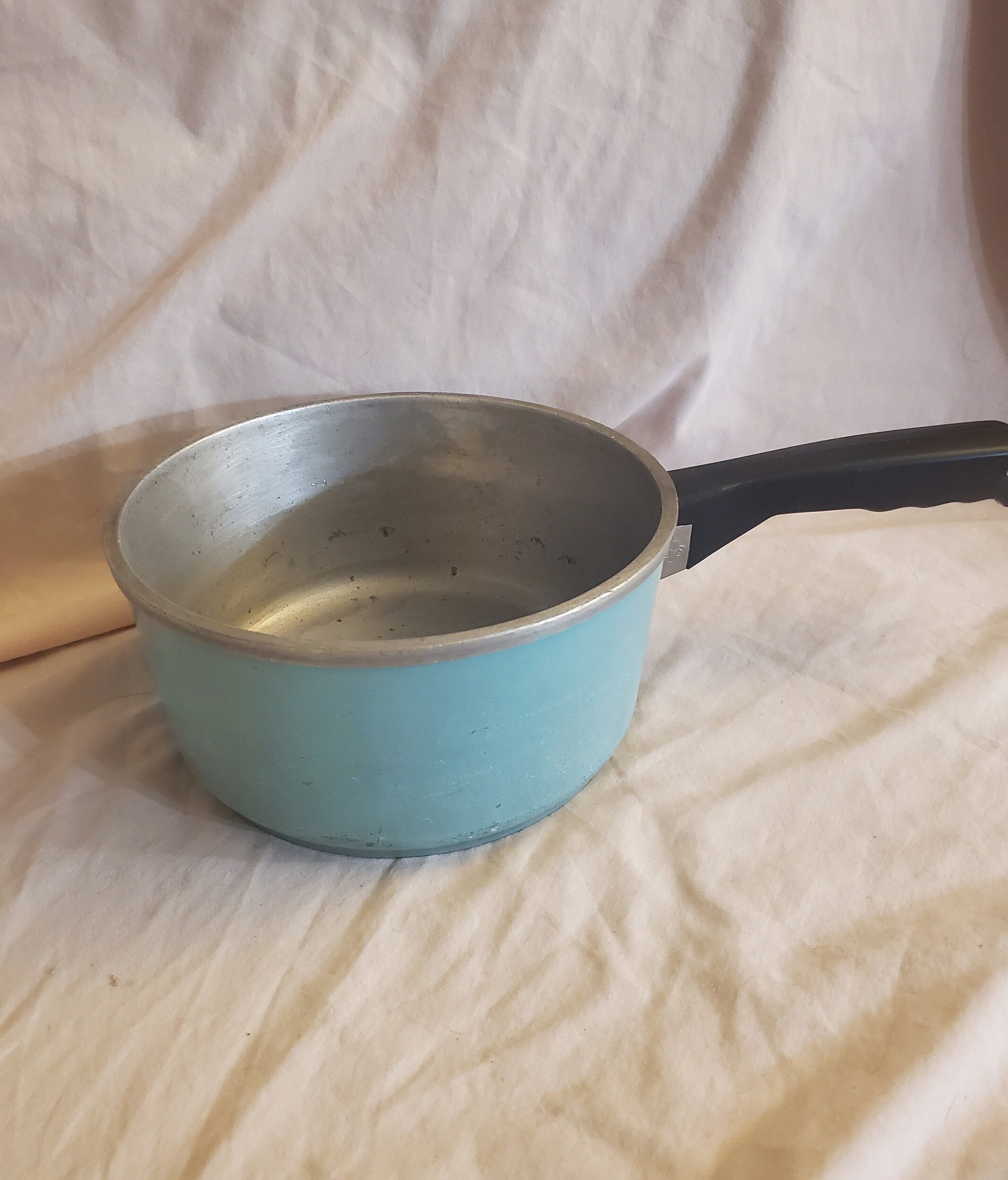 Vintage Club Aluminum Harvest Gold Cookware ~ 2 Quart Saucepot
