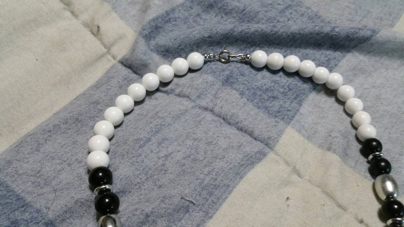 On Sale Silver Toned Black and White Bead 15 inch Choker Off White and Black Enamel Pendant Necklace Costume Jewelry Fashion Accessory