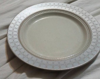 Mikasa Stone Craft  CF "Lustor"  inch 8.5 Dessert/Salad Plate Serving Dish with Grayish Circles and Squares