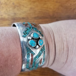 Navajo Silber, Türkis und Koralle Manschette Armband signiert von K, handgemachter Vintage Southwestern Schmuck, Unikat