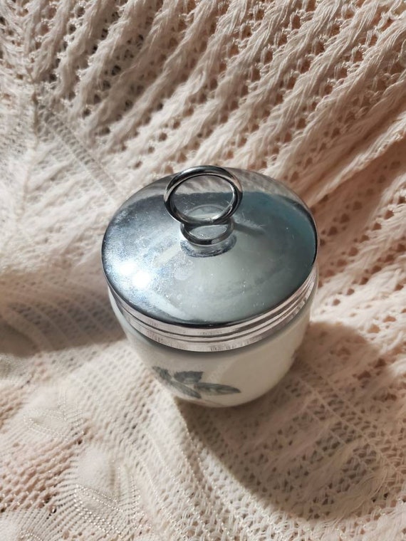 Royal Worcester Porcelain, Lavina, White Body Bone, Berries