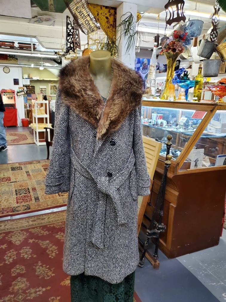 Vintage Lorendale Black and White Tweed Medium Sized Wool Coat With Fur Lined Collar Ladie s Dress Coat Etsy