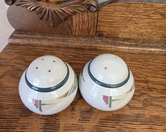 Salero y pimentero de gres Noritake New West, New West, Santa Fe, diseño rojo, verde, azul y beige, vajilla de repuesto vintage para cocina.