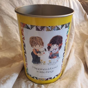 Rare Find, 1978 Gentle Treasures, Inc Metal Trash Can by Ballonoff Home Products, Friendship Theme, Patchwork Quilt