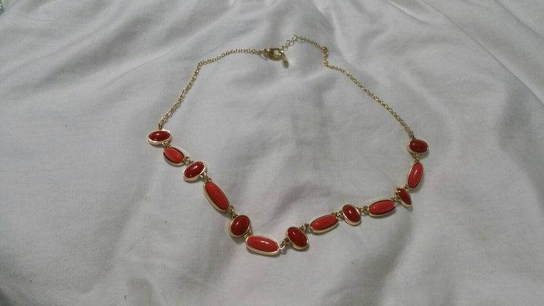 20 inch Gold Toned and Rust Orange Plastic Bead Necklace On Sale Liz Claiborne Costume Jewelry Fashion Accessory