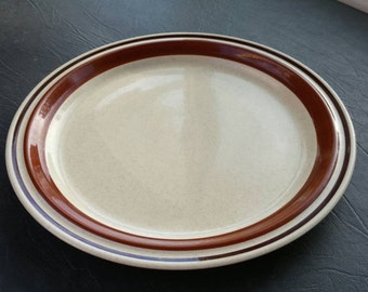 1984 Hand Painted Contemporary Chateau 10 inch Round Dinner Plate Made in Japan