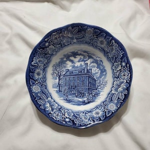 Liberty Blue, 8.75 inch Round Vegetable Serving Bowl, Historic Colonial Scenes, Staffordshire Ironstone, Fraunces Tavern, Made in England