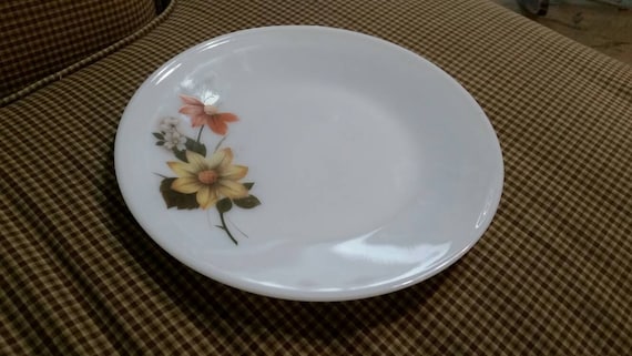 JAJ Made in England Collectible  Milk Glass Orange and Yellow Daisy 8.5  inch Luncheon Serving Plate Floral Design