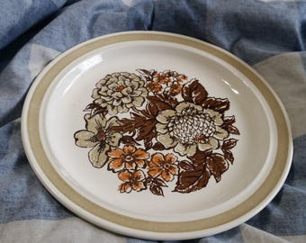 Royal China Jeannette Ironstone 10 inch Diner/Chop Plate Waverly Patroon met Oranje Bloemen jaren 1970 Keuken