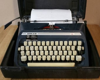 Working Alder Crown Navy Blue Manual Typewriter with Original Black Case, Vintage Computer, Office or Home Decor