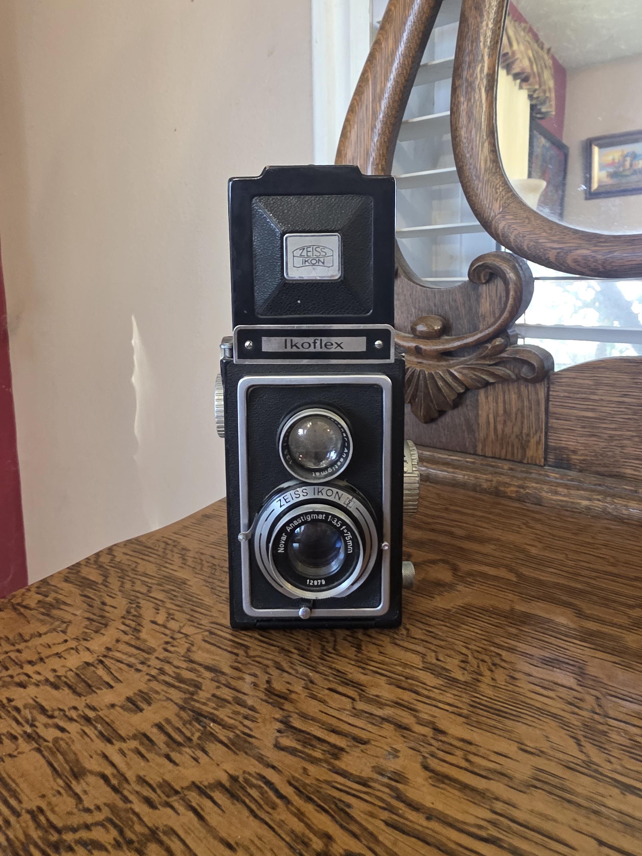 1950s Ikoflex Zeiss Ikon Black and Silver Chrome Camera, Zeiss