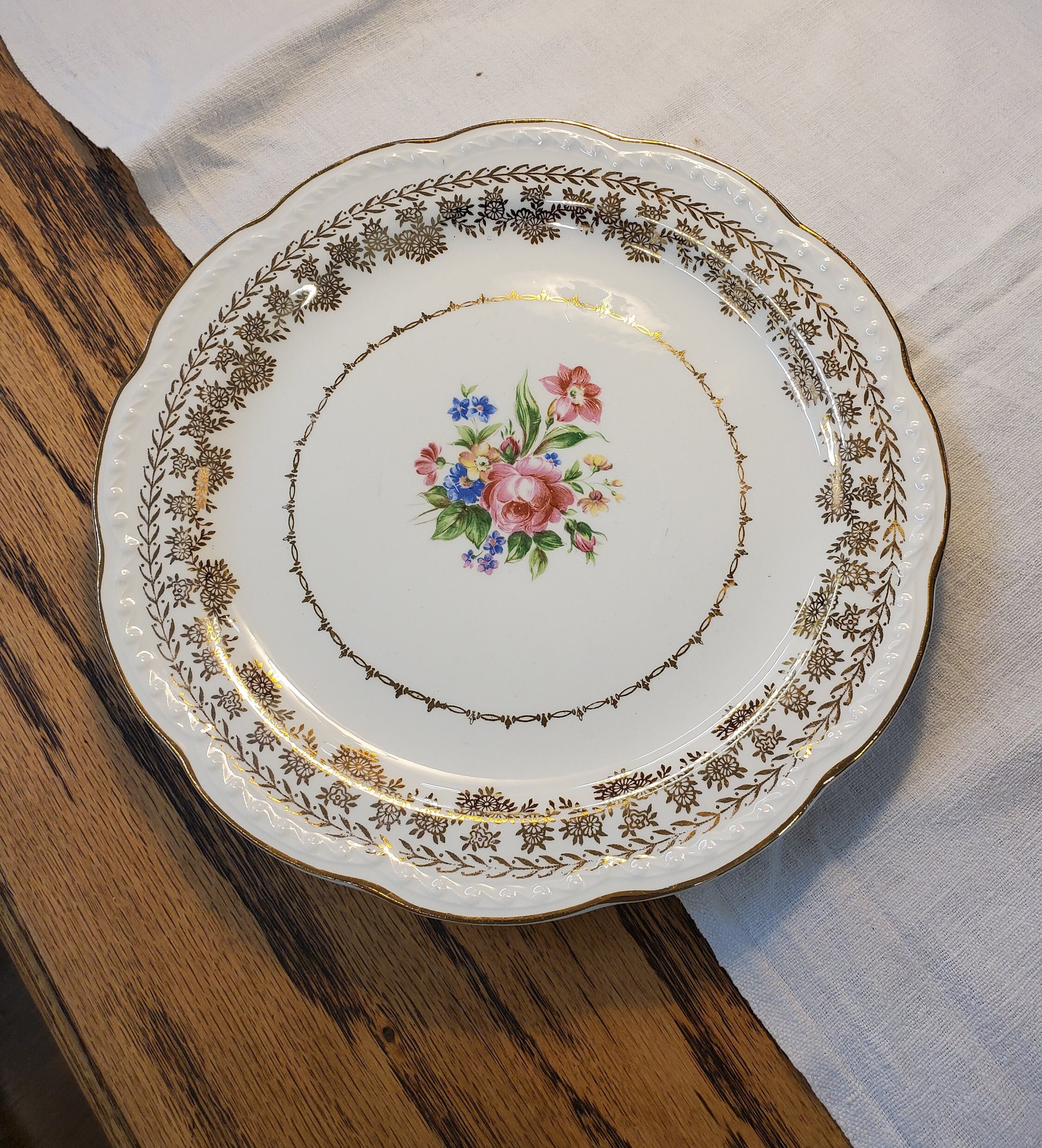 Stetson, American Beauty, Floral and Gold Laurel Design, 10.25