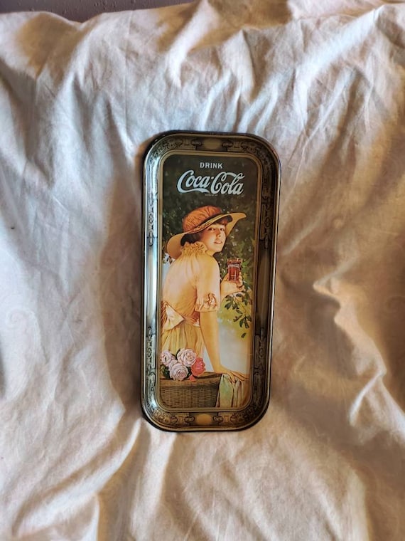 World War I Girl, 1972 Coca Cola Tray, Rectangular Advertising