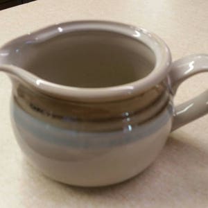 Noritake Stoneware Hand Painted Desert Gravy Boat or Syrup Pitcher Replacement China Vintage Kitchen