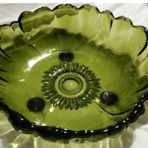Heavy Indiana  Green Avocado Green Glass Large Serving Bowl Footed Dish Ruffled Dish