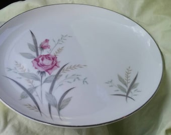 Made in Japan Windsor Rose 10 inch Dinner Plate with Platinum Trim Pink Flower Design Collectible China