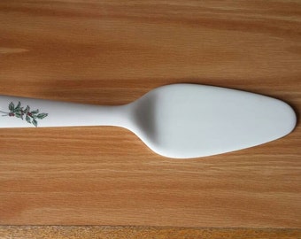 Holly Berry Design Pie Server and Cake Knife Collectible Kitchen Utensil
