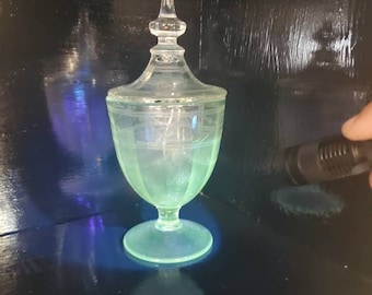 Mangaangroen en helder glas, 2-delige voetstukschotel, overdekte compote-container, vintage snoep- of trinketschotel
