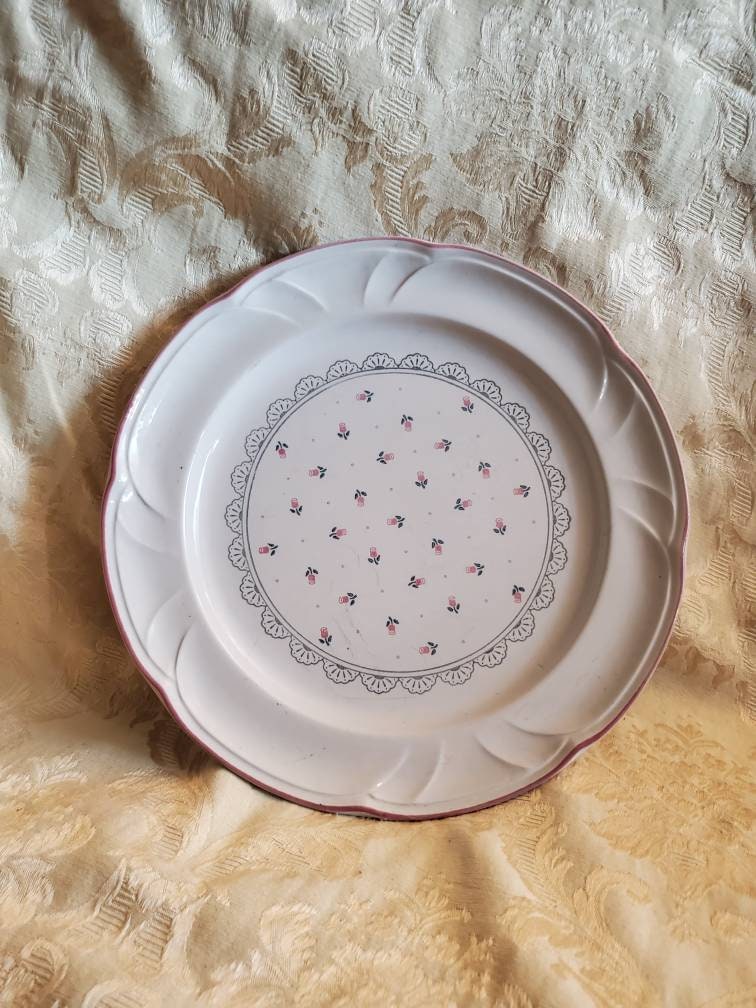 Made in Japan, 1988, Victoriana, 10.75 Inch Stoneware Dinner Plate