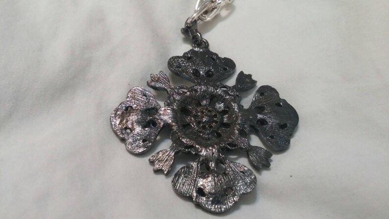 On Sale Steampunk Style and Multi Strand 28 inch Silver Toned and Black Chain with Flower Charm Costume Jewelry Fashion Accessory