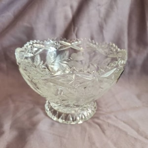 Lausitzer Leaded Crystal 6.25 inch Bowl, Made in German Republic, Etched and Frosted Flower Design, German Crystal, Ruffled Edge