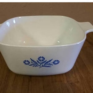 Vintage Kitchen Blue Cornflower Corning Ware 1.5 Quart Dutch Oven or Casserole Dish