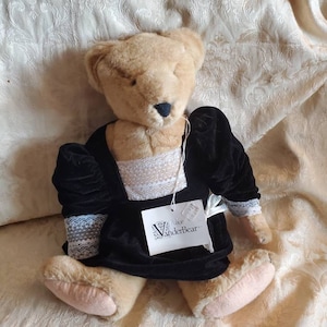 Rare Find, North American Bear Company, Alice Vanderbear, 19 inch Plush, Stuffed Bear, 1982 Collectible, Beige Bear, Very Important Bears