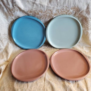 Set of 4, Mismatched, 4 Boonton Belle, 9.80 inch Dinner Plates, 2 Mauve Pink, 1 Mint Green and 1 Turquoise Blue,  Everyday or Picnic Dishes