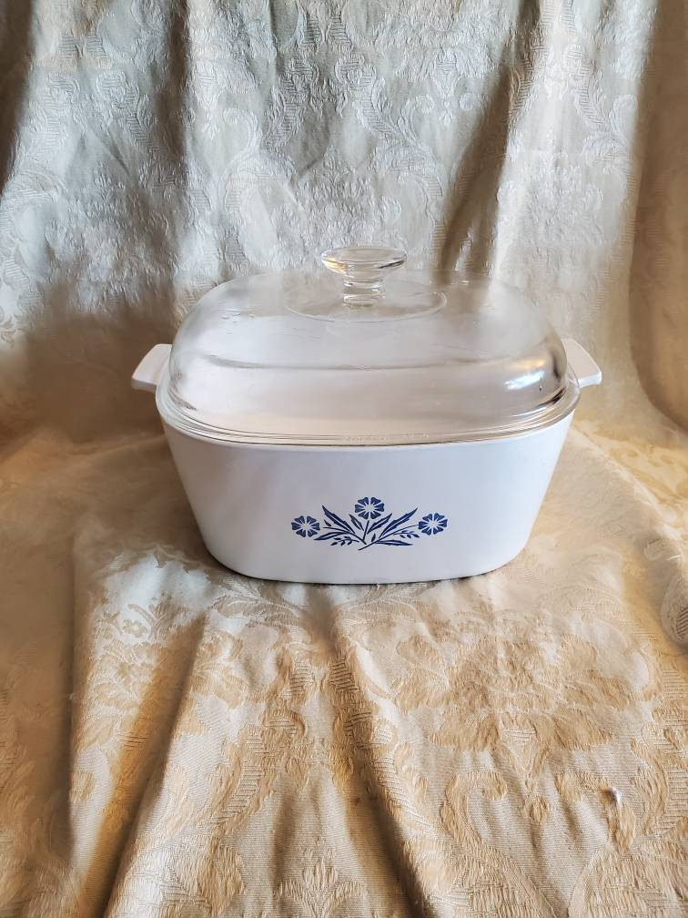 P-84- B, Pyrex Blue Cornflower, 4 Quart Square Serving Baking Dish