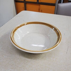 Mikasa Stone Manor, 9.25 inch Large Pasta/Potato/Vegetable/Salad Bowl, Tan Background, Brown Band, No Decals