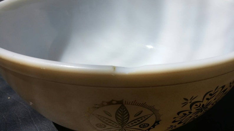 On Sale Very Rare Tan and Gold Hex 4 Quart Pyrex Promotional Mixing Bowl Retro Kitchen Baking Dish 404