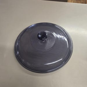 Ametistlila, Pyrexglas 8,75 tum runt 624 C-glaslock eller lock till slowcooker med präglad design