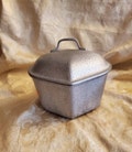Silver Seal, Hammered Aluminum Triangle / Heart Shaped Pot with Lid, Roasting Pot. Circa 1930's - 1950's, Covered Dish, Vintage Kitchen
