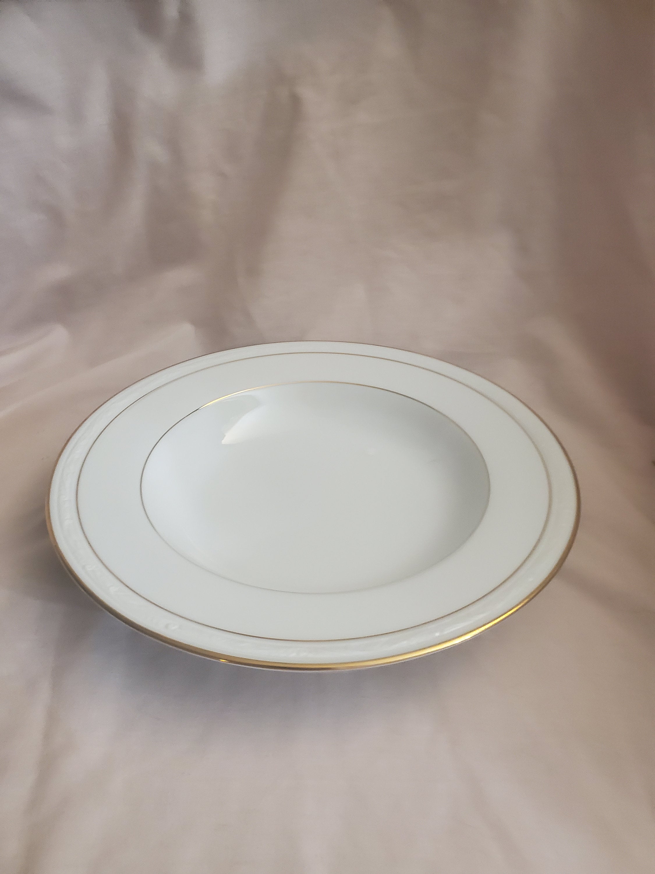 Noritake White Scapes China, Inch Soup or Salad Bowl
