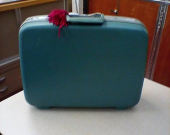 Samsonite Silhouette,  Medium Sized, Powder Blue, Vintage Suitcase with Silver Toned Chrome, Mid Century Case