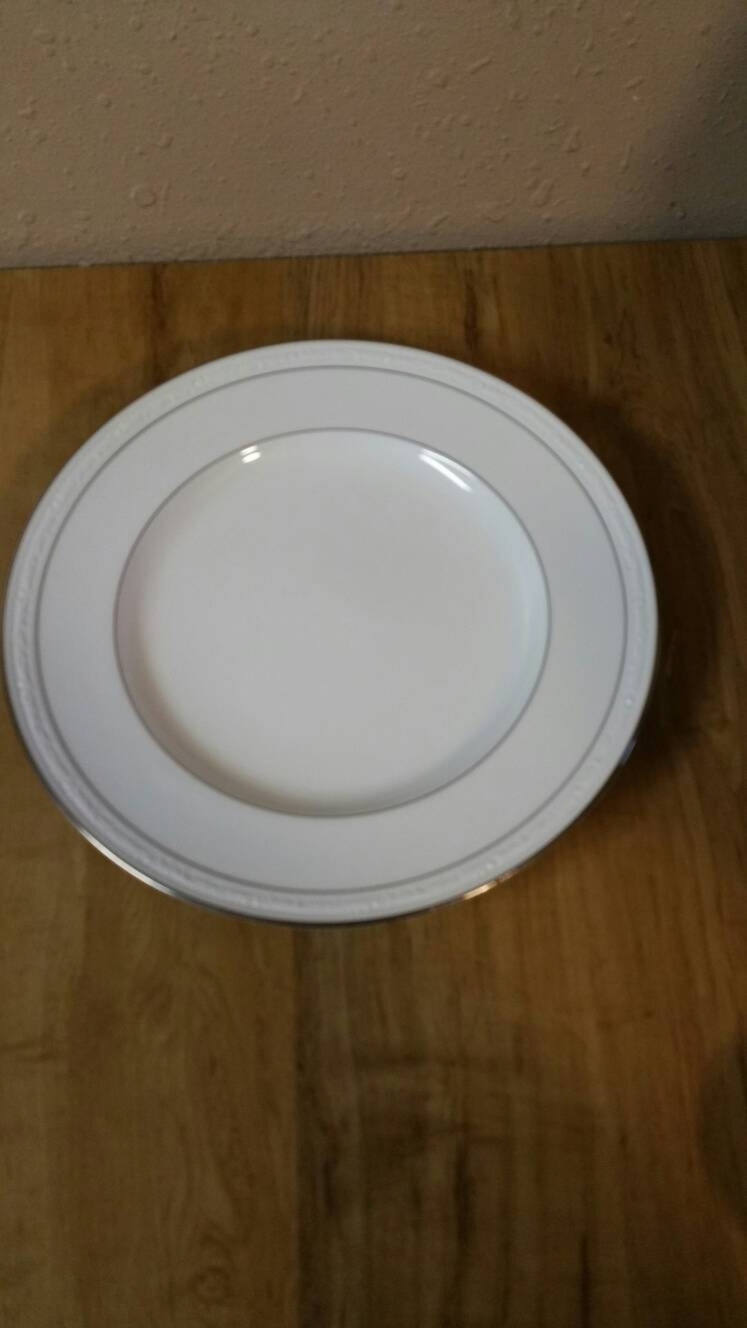 Noritake Stoneleigh, 10.75 Inch White Dinner or Chop Plate With