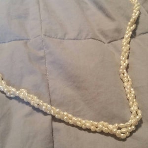 Vintage Bling 28 inch Multi Strand Beaded Pearl Necklace Costume Jewelry image 2